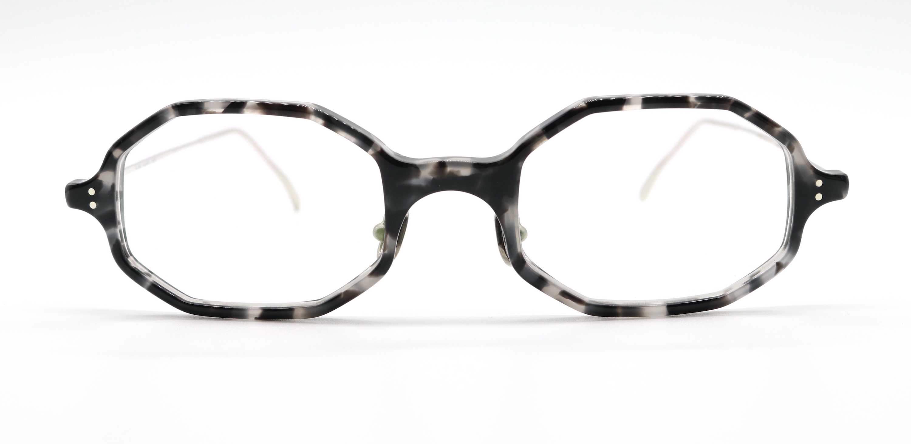 GERNOT LINDNER | GLOBE SPECS グローブスペックス