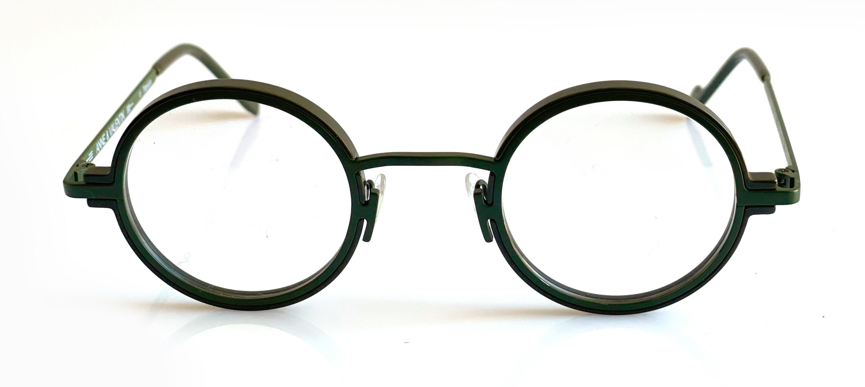 Anne et Valentin   GLOBE SPECS グローブスペックス